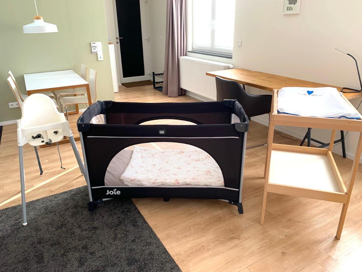 Alles Komplett - 2 Schlafzimmer, Grosse Kueche, Bad Koln Bagian luar foto